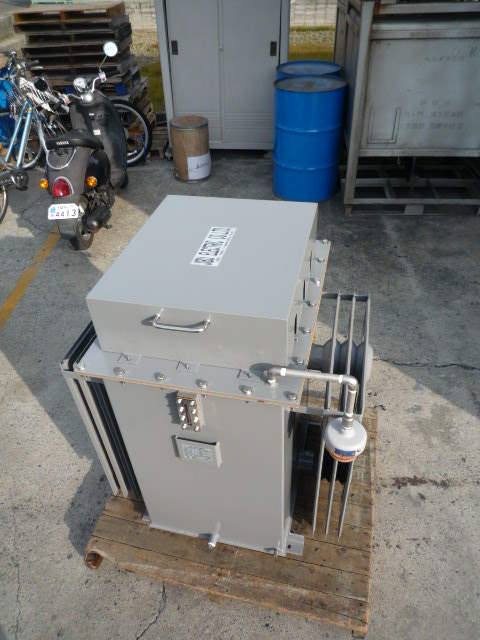 輸出用油入り変圧器